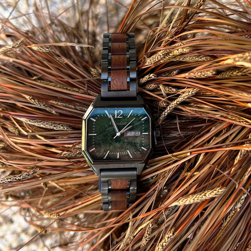 Waidzeit Armbanduhr aus Walnuss "München" WUAP3261/5