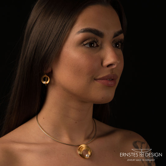Ernstes Design Ohrhänger "Goldene Perle" APED10232/3