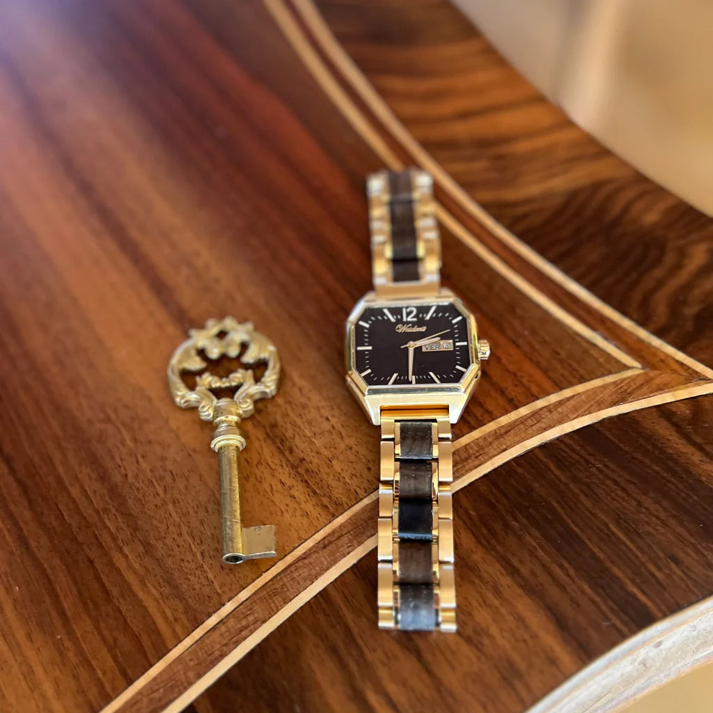 Waidzeit Armbanduhr aus Mooreiche "Wien" WUAP3261/4