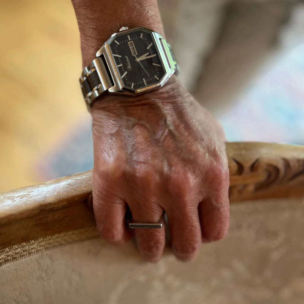 Waidzeit Armbanduhr aus Mooreiche "Berlin" WUAP3261/1