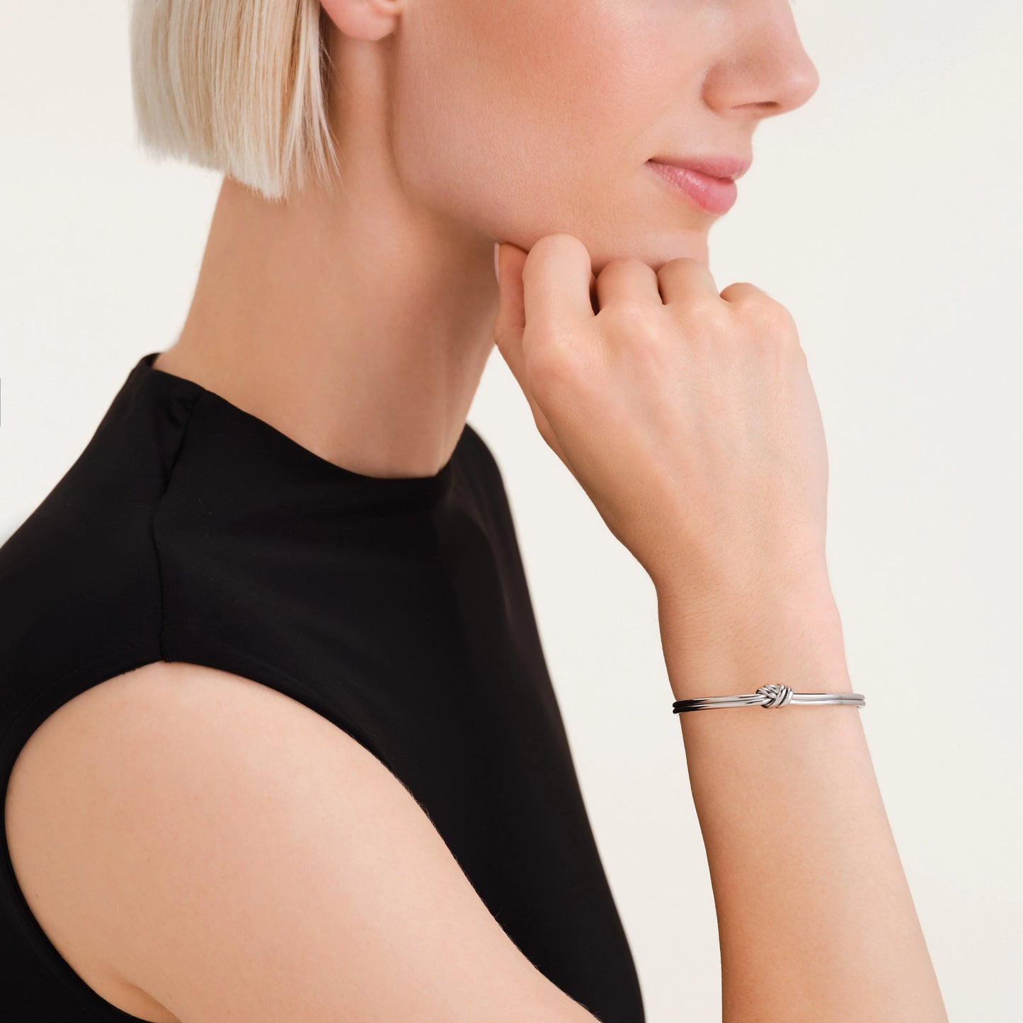 Rosefield Armreifen "Knoten" in verschiedenen Farben APRO32626