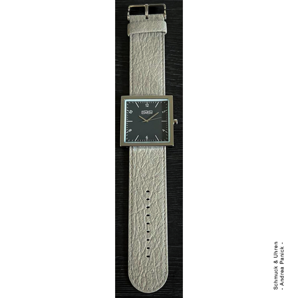 S.T.A.M.P.S. Armbanduhr zum Wechseln Rahmen aus Edelstahl grau silber schwarz puristisch klassisch elegant vegan APUS221112