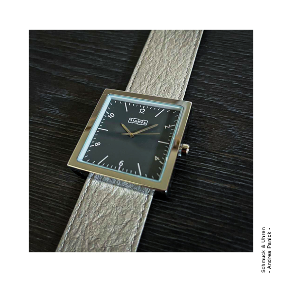 S.T.A.M.P.S. Armbanduhr zum Wechseln Rahmen aus Edelstahl grau silber schwarz puristisch klassisch elegant vegan APUS221112